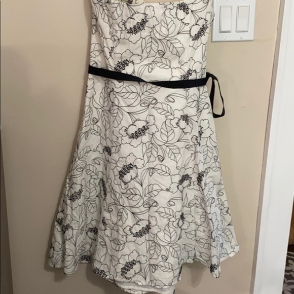 WHBM - Embroidered Strapless Dress - Picture 4 of 14